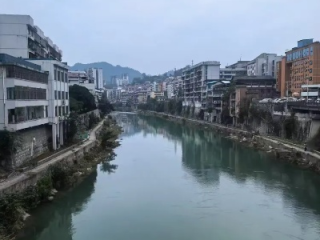 吉首天气，山水间的阴晴冷暖，皆是人间诗意