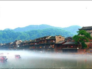 凤凰古城天气预报15天查询，让每一场旅行都恰逢其时